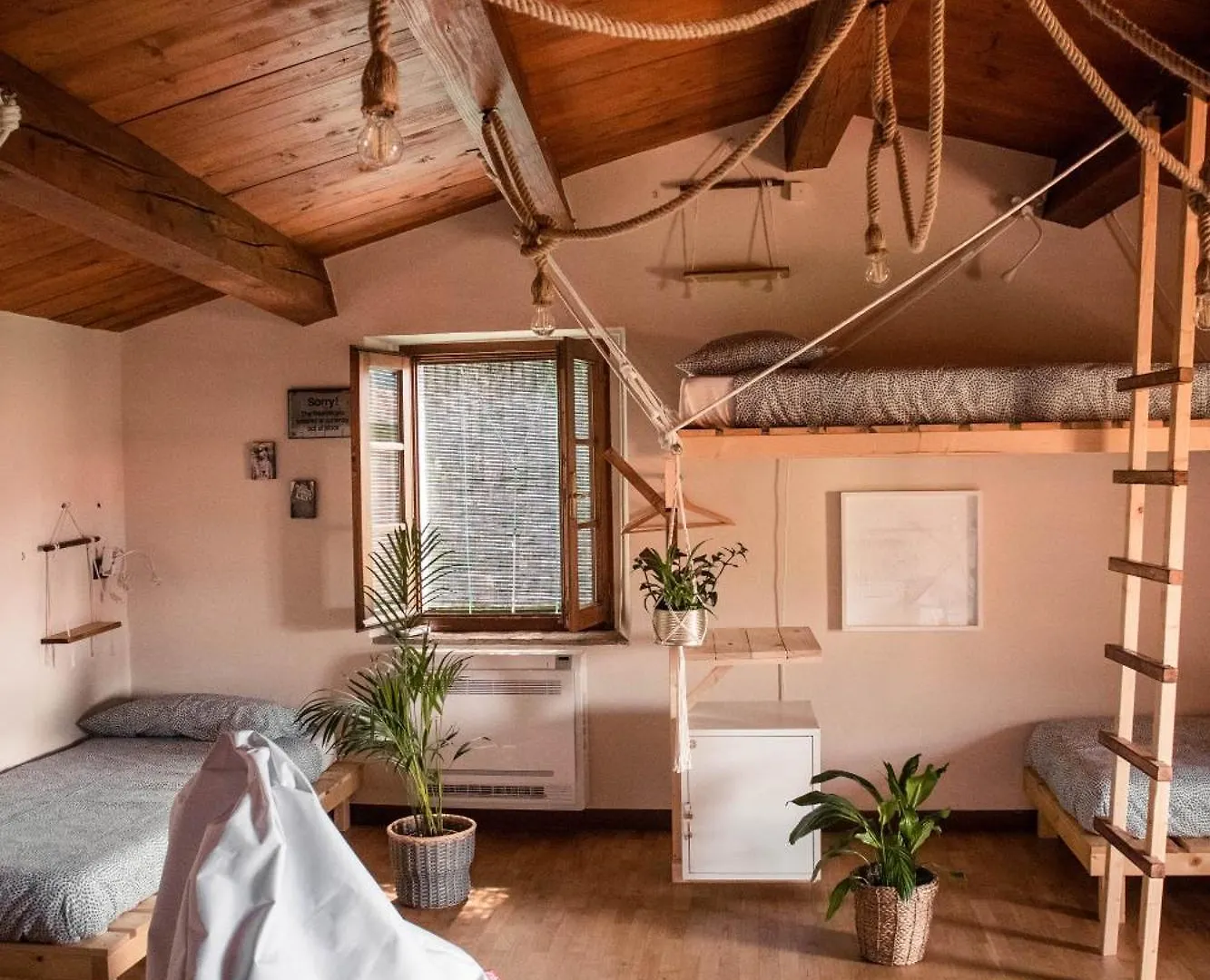 Hostel Social Garden - Sharing Room Calci